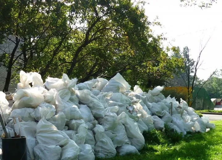 Вывоз мусора в Троицке контейнерами 8 - 27 куб