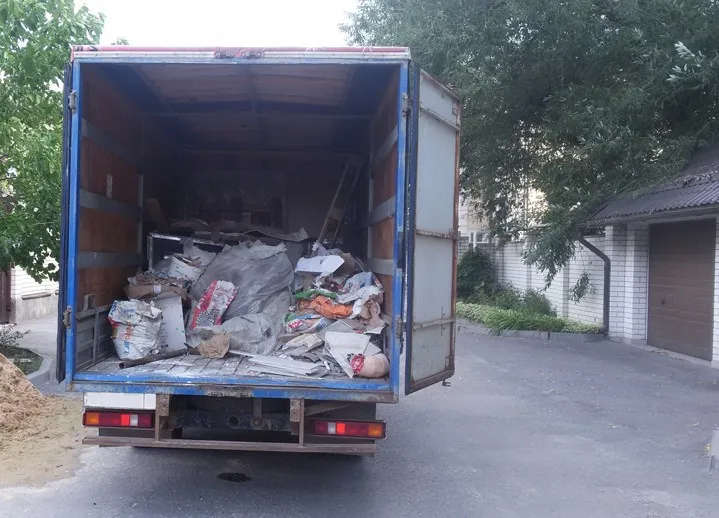 Вывоз мусора в Реутове контейнерами 8 - 27 куб