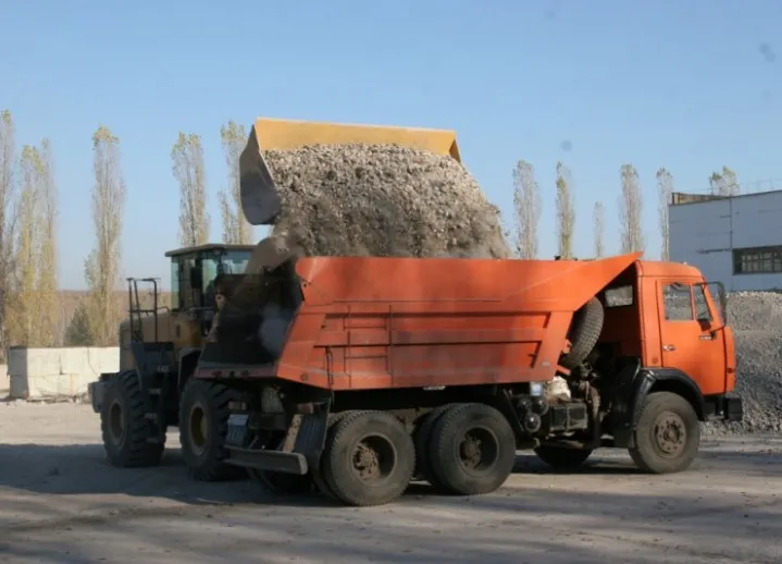 Вывоз сыпучего мусора контейнерами от 7000 руб