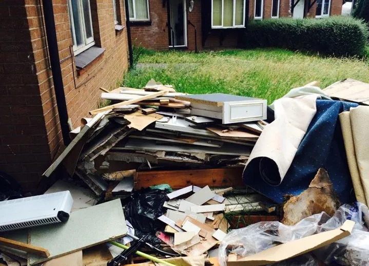 Вывоз мусора в Щербинке контейнером 8 - 27 куб